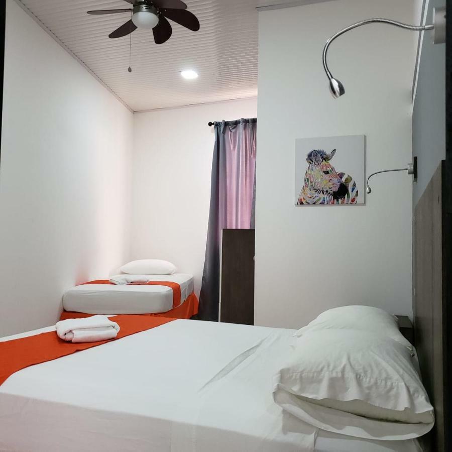 Hotel Milan Costa Rica サンホセ エクステリア 写真